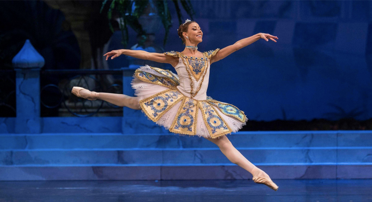 A Day in the Life of a Professional Ballet Dancer | IE ABC (Art)icle Series