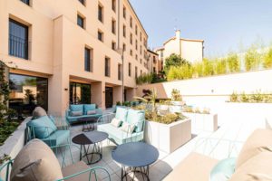 Perks of living in a residency during your first year