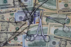 Monetary Authorities VS Financial Markets